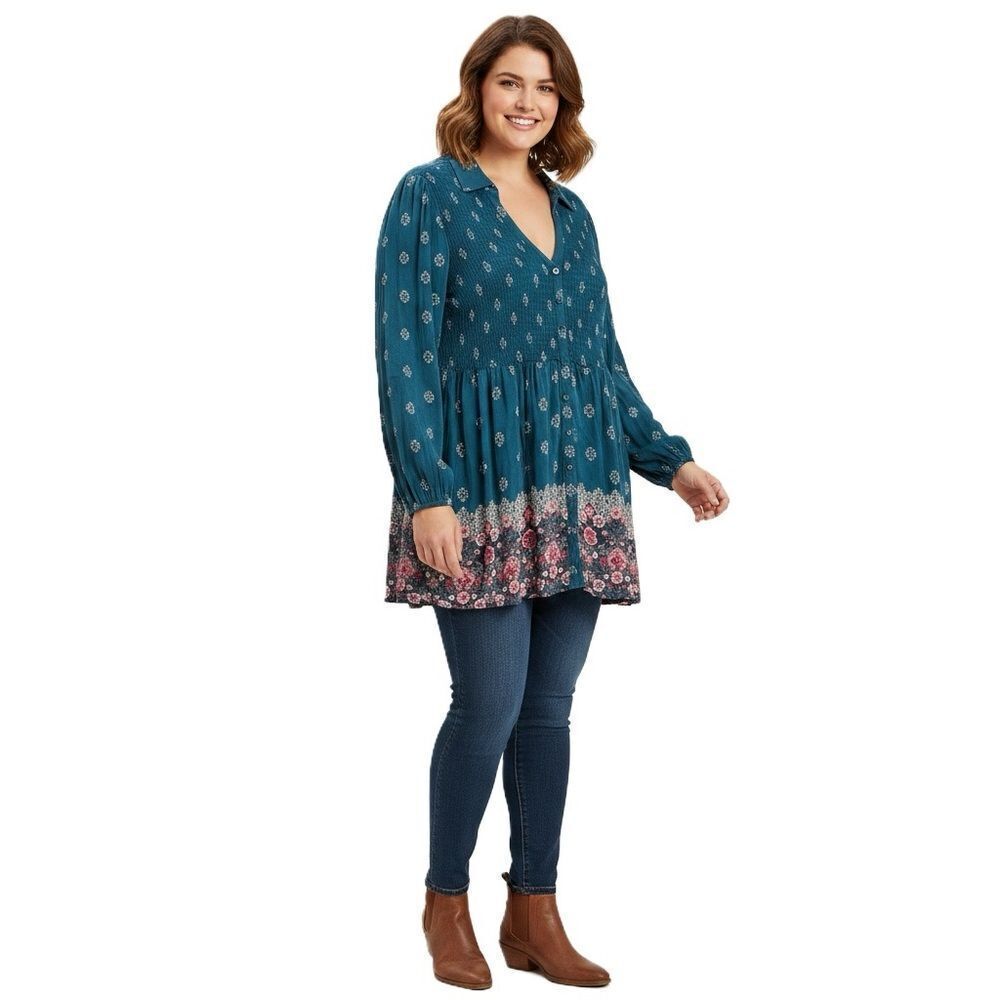 Torrid Blue-Green Smocked Babydoll Floral Top size 1X (1)